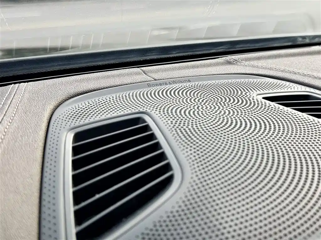 BMW 5 Series 2020 — фото 12