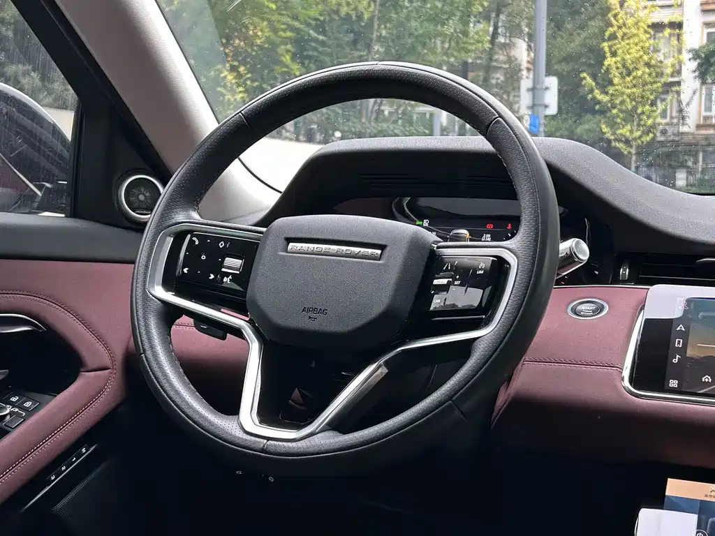 Land Rover Evoque 2023 — фото 20