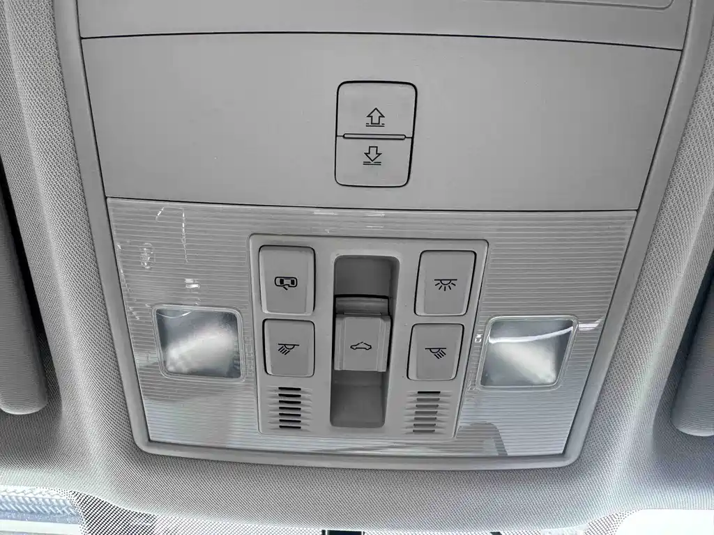 Skoda Karoq 2023 — фото 15