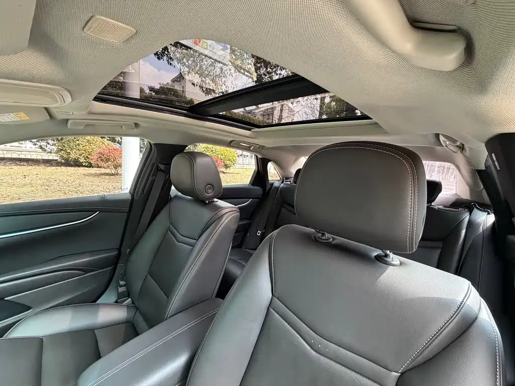 Cadillac XTS 2019 — фото 10