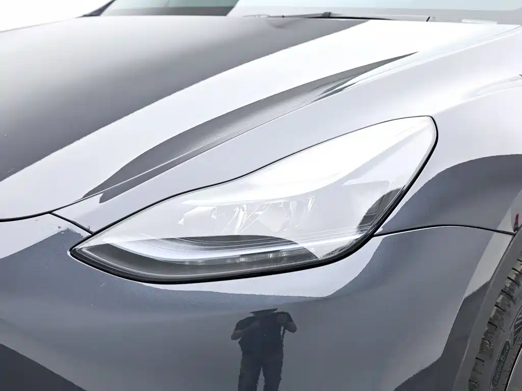 Tesla Model Y 2024 — фото 18