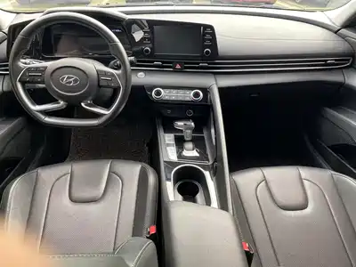 Hyundai Elantra 2020