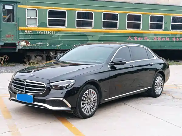 Mercedes-Benz E-Class 2022