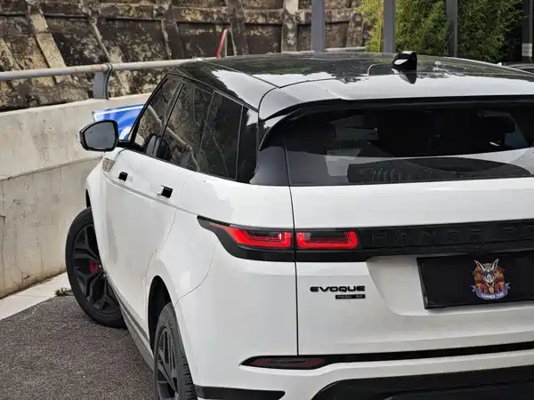 Land Rover Range Rover Evoque 2021