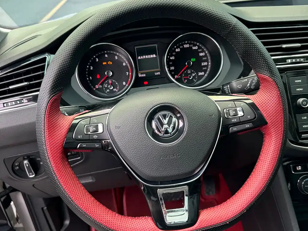Volkswagen Tiguan L 2019 — фото 11