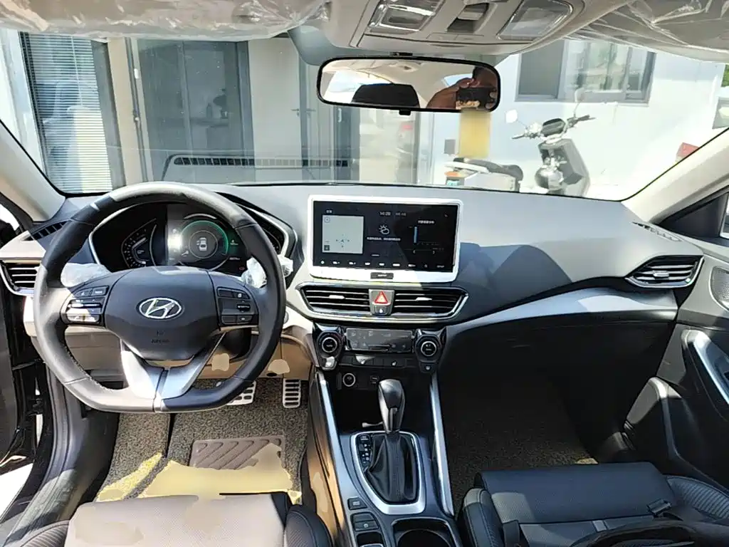 Hyundai Festa 2019 — фото 10