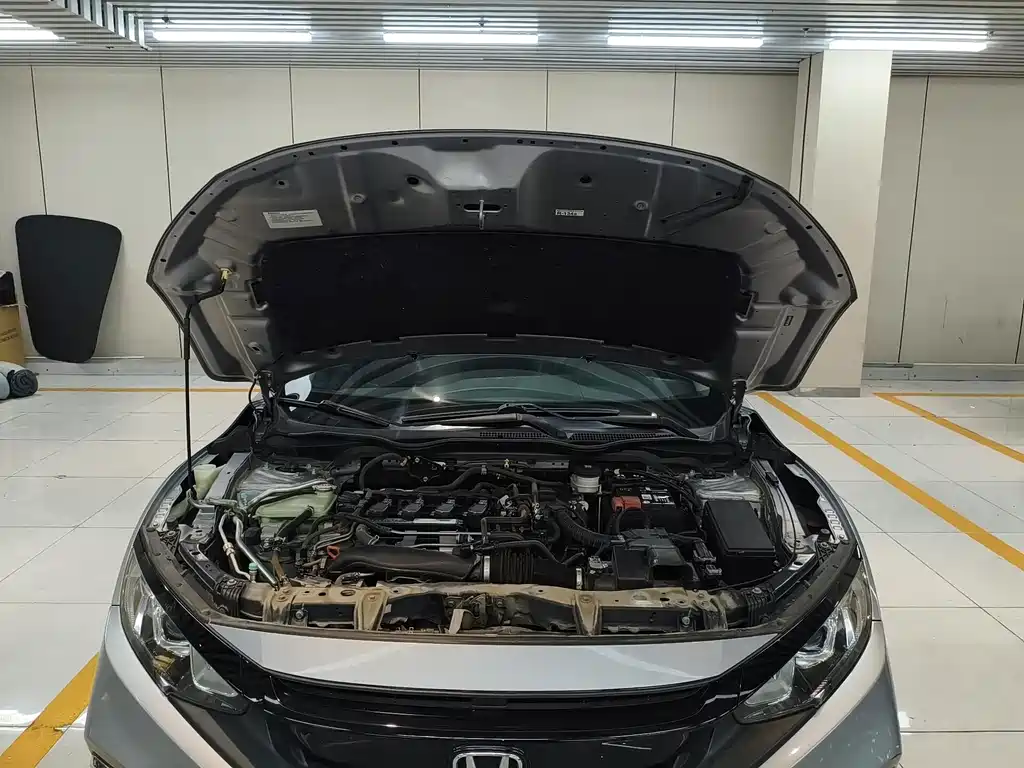 Honda Civic 2019 — фото 18