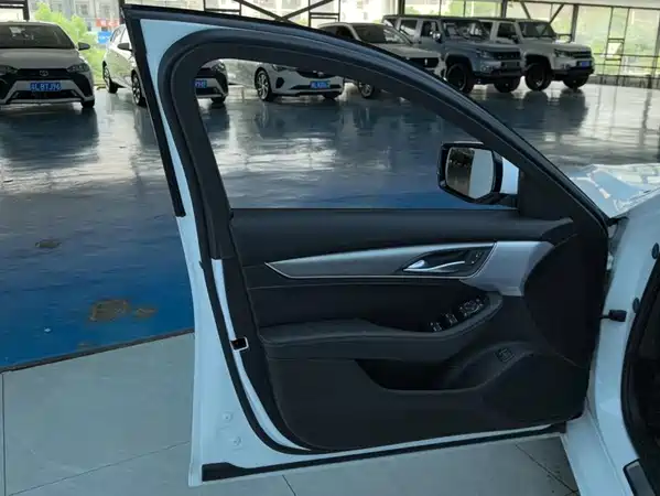 Cadillac CT5 2023