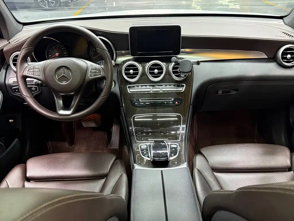 Mercedes-Benz GLC 2019 — фото 11