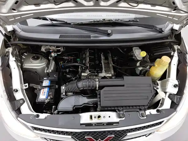 Wuling Rongguang V 2015