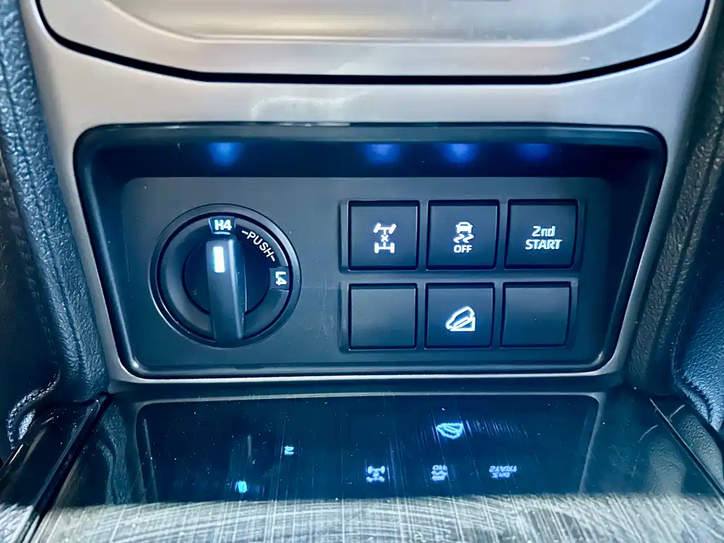 Toyota Prado 2020 — фото 18