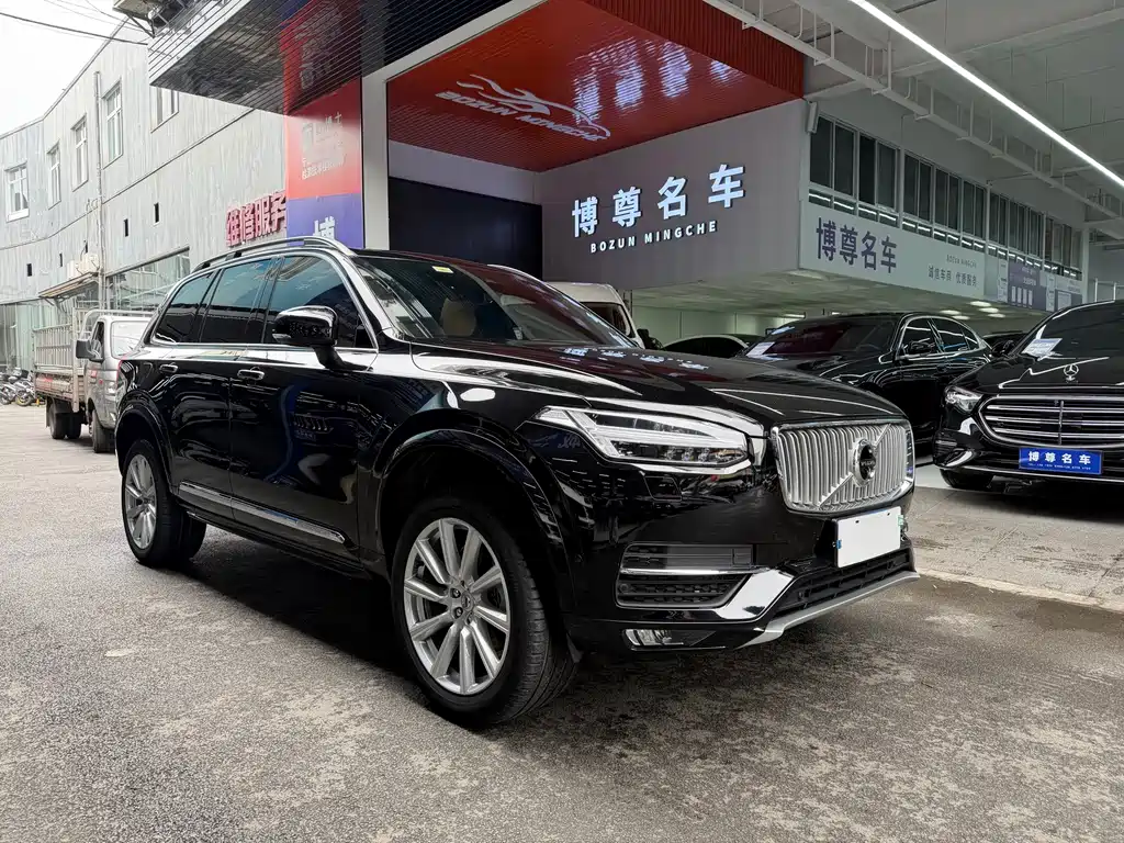 Volvo XC90 2018 — фото 3