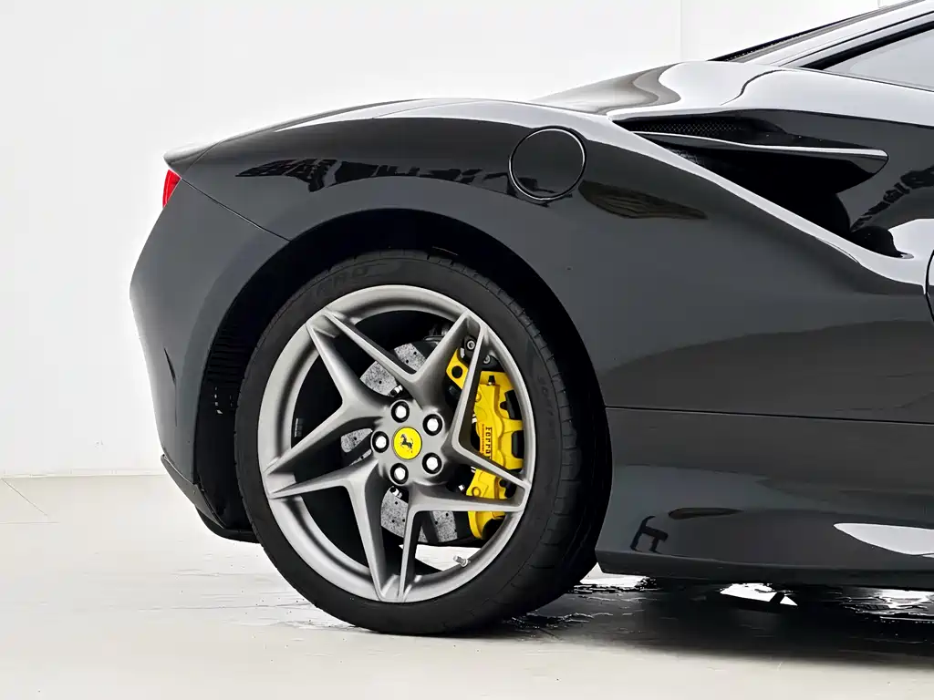 Ferrari F8 2022 — фото 7