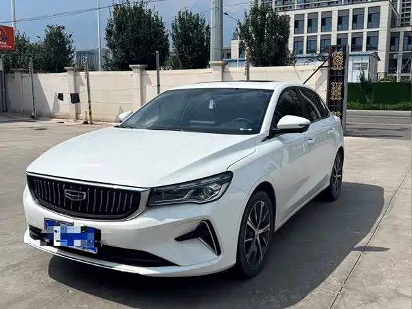 Geely Emgrand 2023