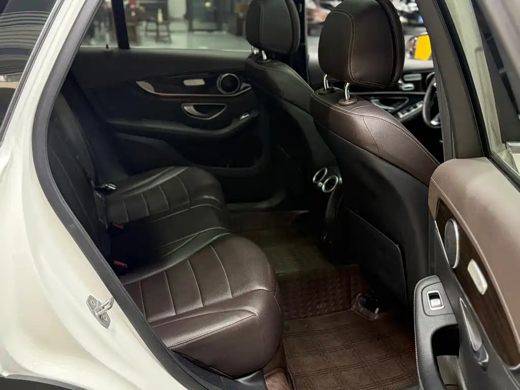 Mercedes-Benz GLC 2019 — фото 10
