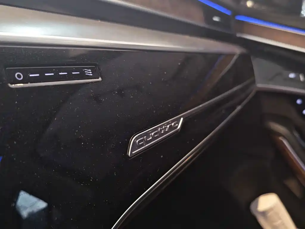 Audi A8 2018 — фото 13