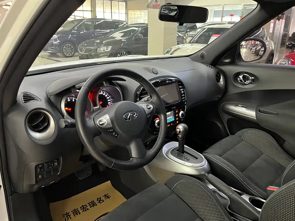 Infiniti ESQ 2019 — фото 10