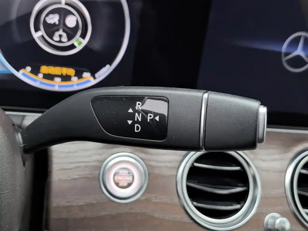 Mercedes-Benz E-Class 2020 — фото 13