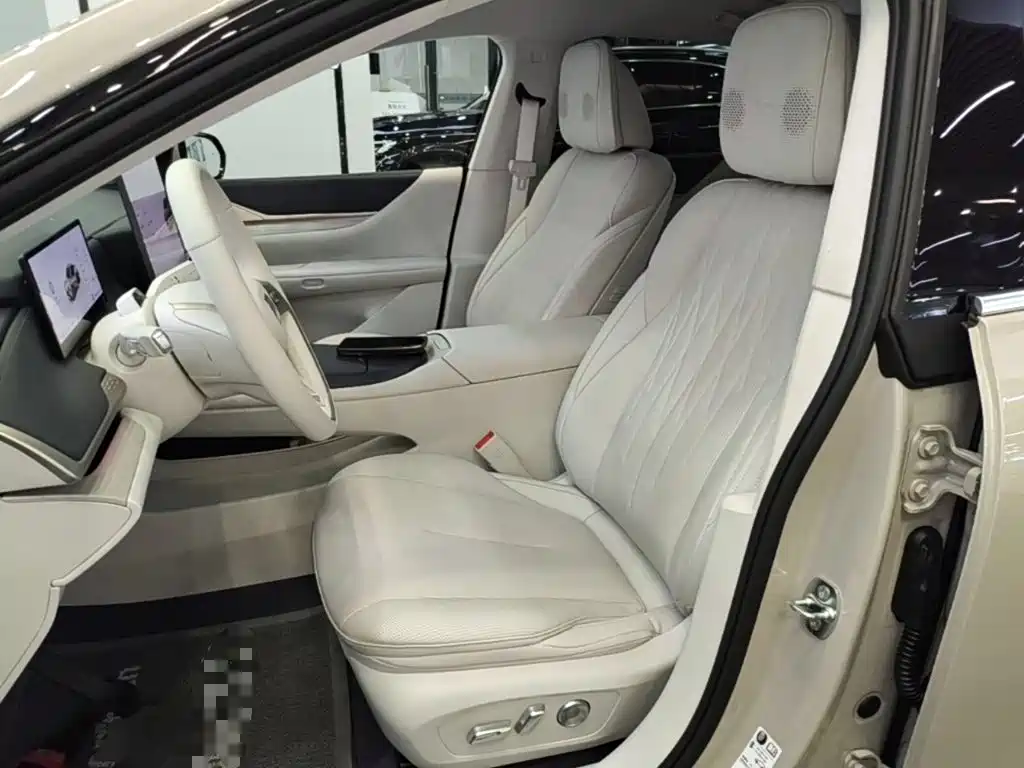Buick Zhijing L7 2025 — фото 15
