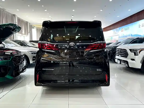 Toyota Alphard 2025