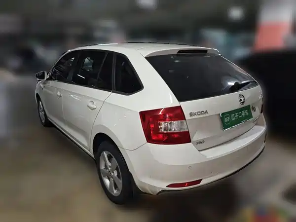 Skoda Rapid Spaceback 2016