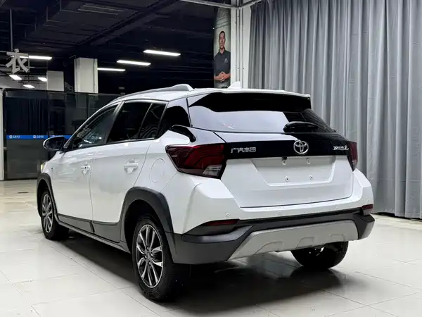 Toyota Yaris L 2022
