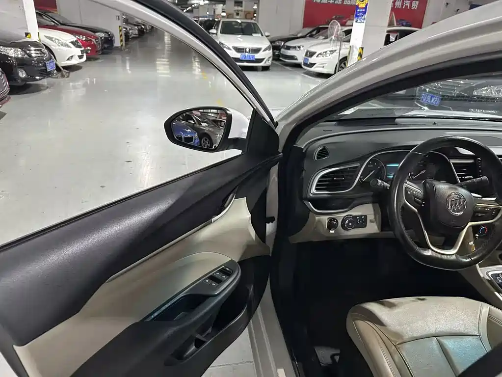 Buick Excelle 2017 — фото 10