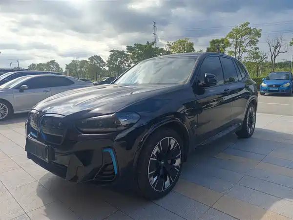 BMW iX3 2022