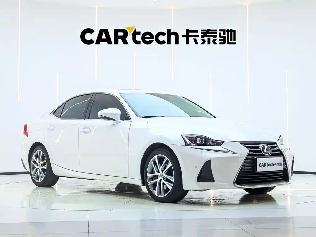 Lexus IS 2017 — фото 2