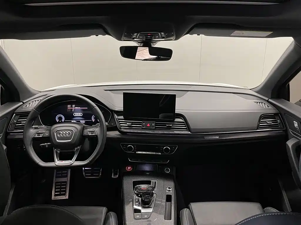 Audi Q5L 2024 — фото 12