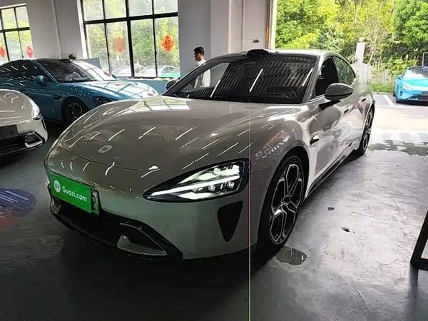 Xiaomi SU7 2025