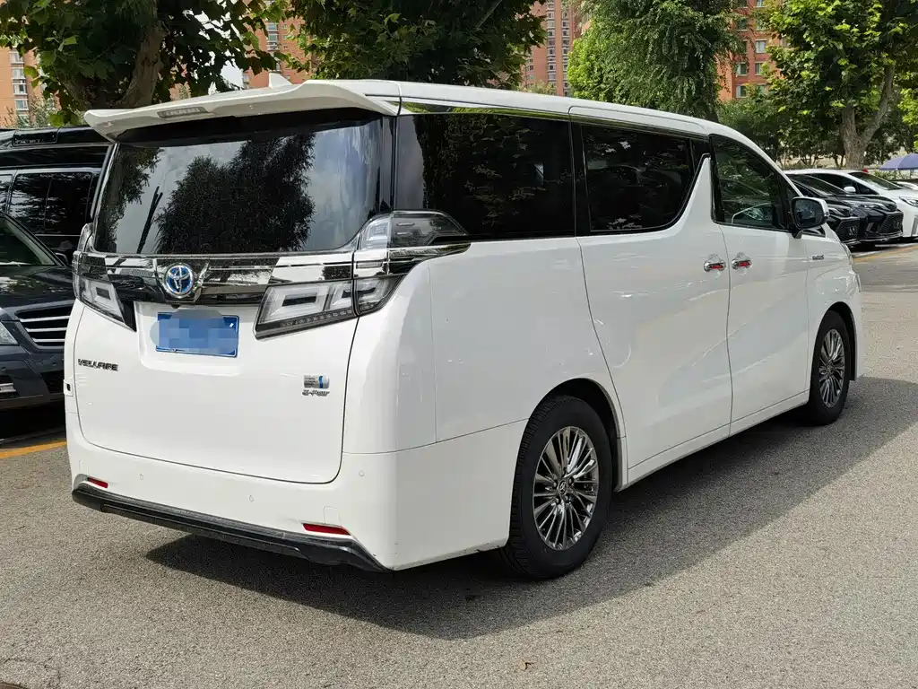 Toyota Vellfire 2021 — фото 16