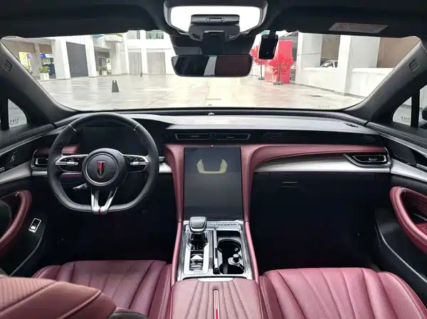 Hongqi H5 2025