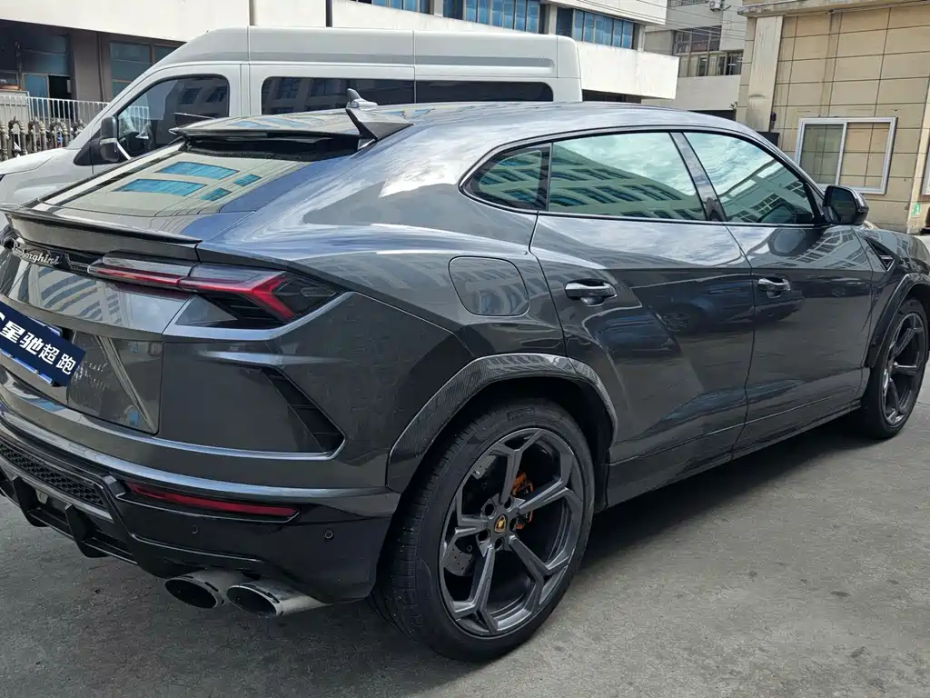 Lamborghini Urus 2020 — фото 4
