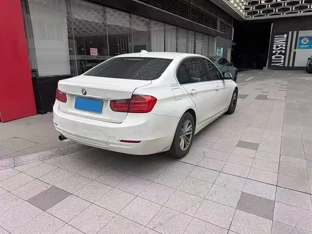 BMW 3 Series 2015 — фото 9