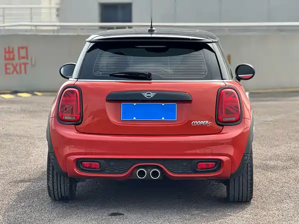 MINI MINI 2019