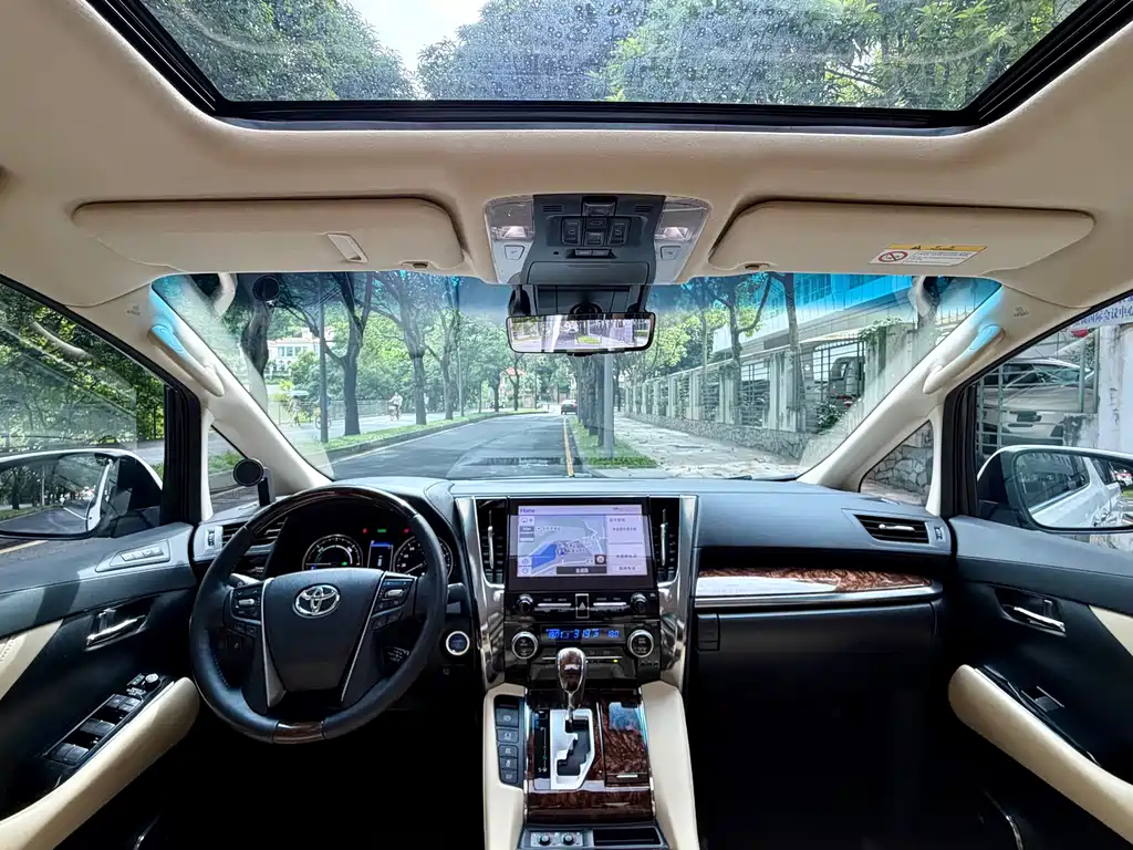 Toyota Alphard 2021 — фото 6