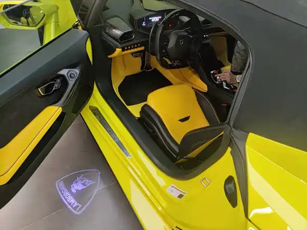 Lamborghini Huracan 2021