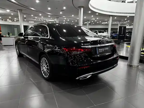 Mercedes-Benz E-Class 2024