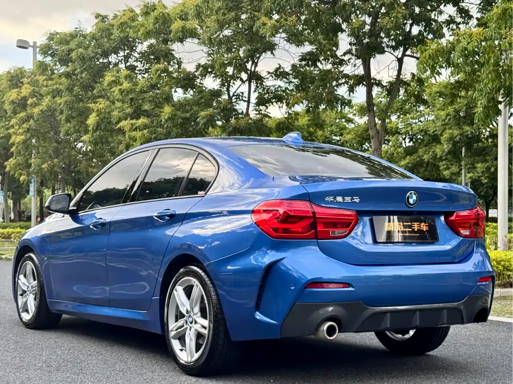 BMW 1 Series 2019 — фото 21