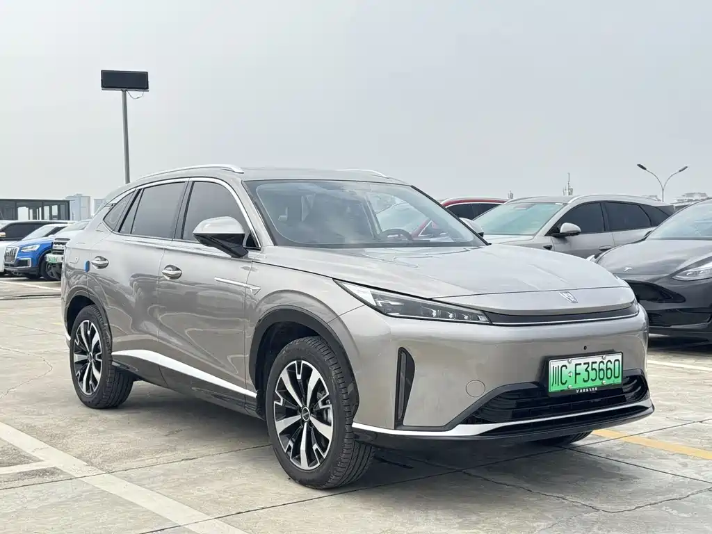 Roewe D5X DMH 2025 — фото 3