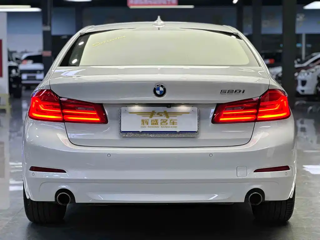 BMW 5 Series 2020 — фото 4