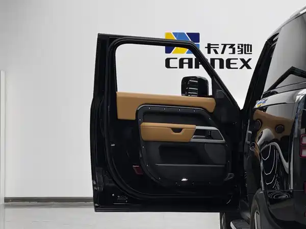 Land Rover Defender 2026