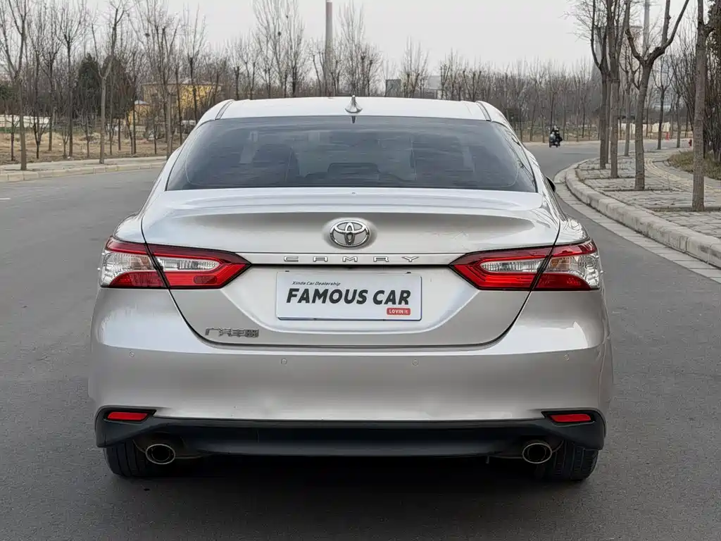 Toyota Camry 2022 — фото 5