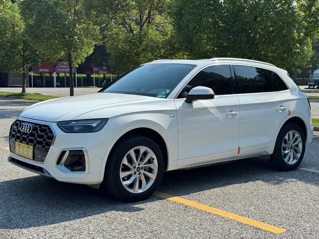 Audi Q5L 2022 — фото 2