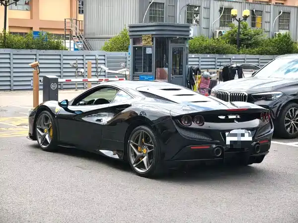 Ferrari F8 2020