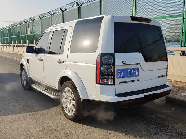 Land Rover Discovery 2012