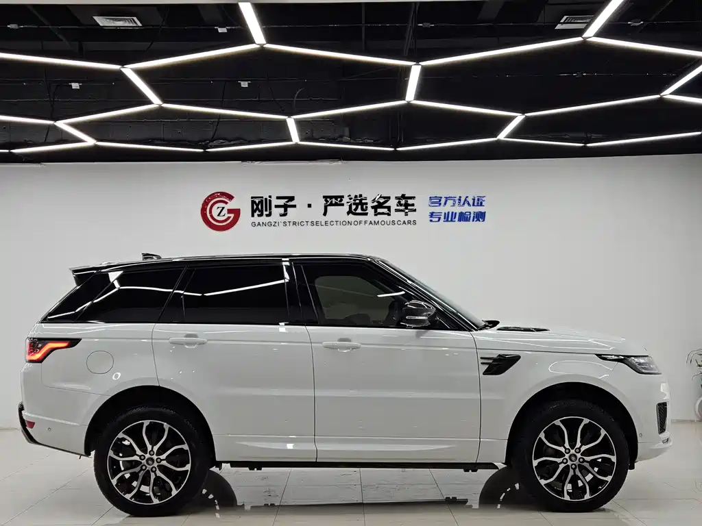 Land Rover Sport 2022 — фото 24