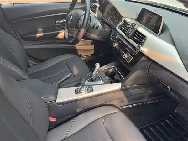 BMW 3 Series 2016