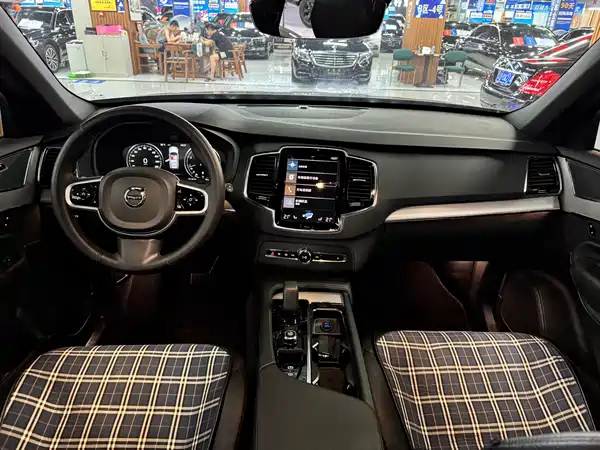 Volvo XC90 2022